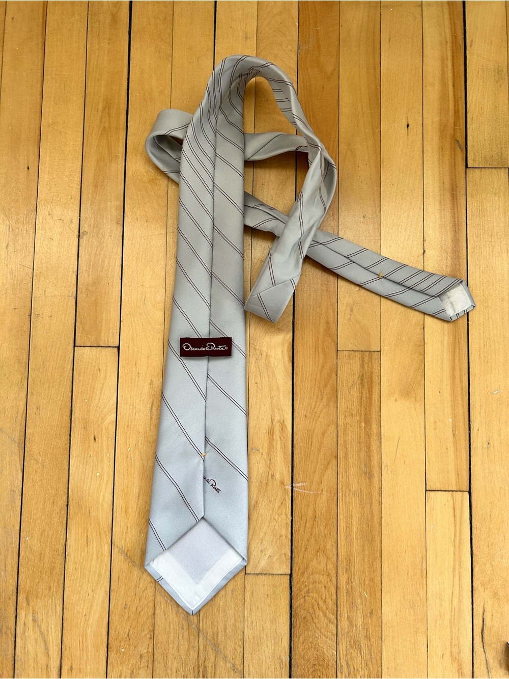 Oscar de la Renta Pale Gray Silk Tie with Burgundy Pinstripes
